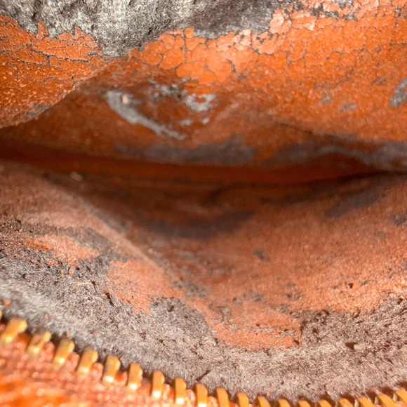 Authentic Louis Vuitton Saint Cloud GM - Picture 7 of 11